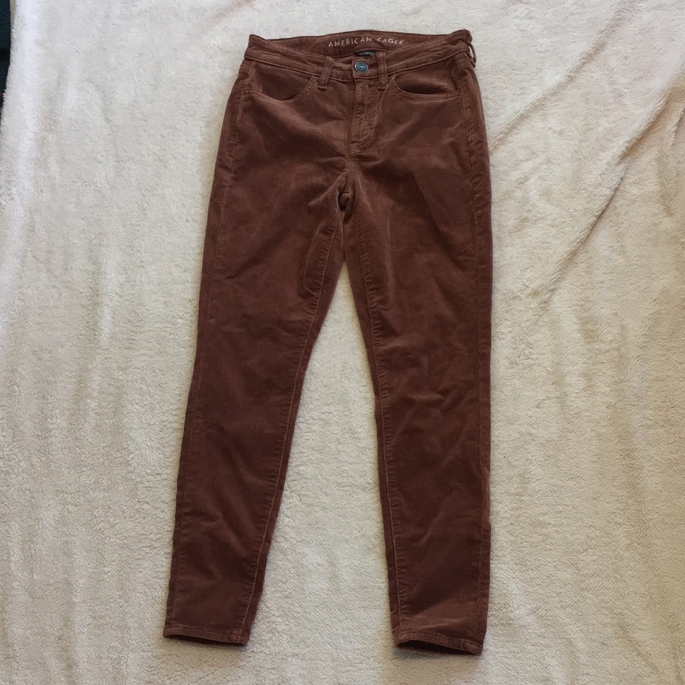 American Eagle Brown High-Waisted Corduroy Jegging